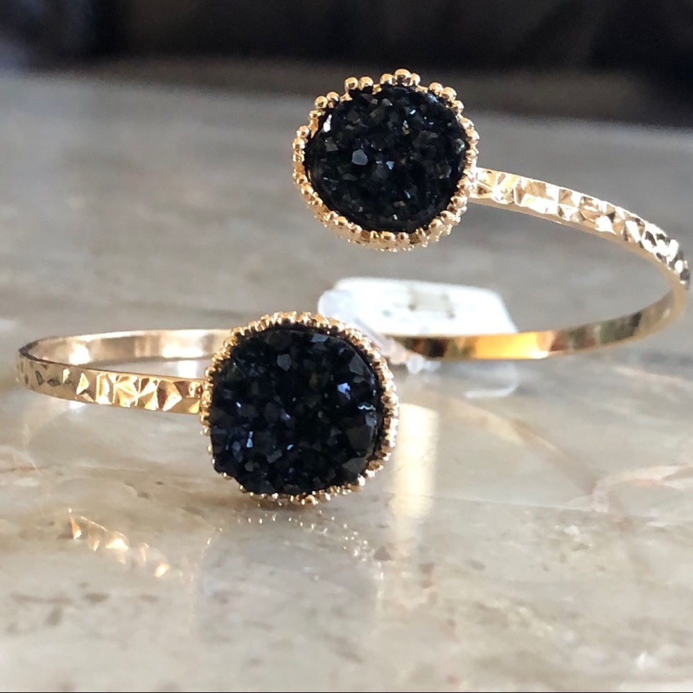 Black faux Druzy cuff bracelet - Picture 6 of 6